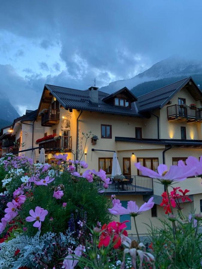 Hotel La Ginestra Чезана-Торинезе Экстерьер фото