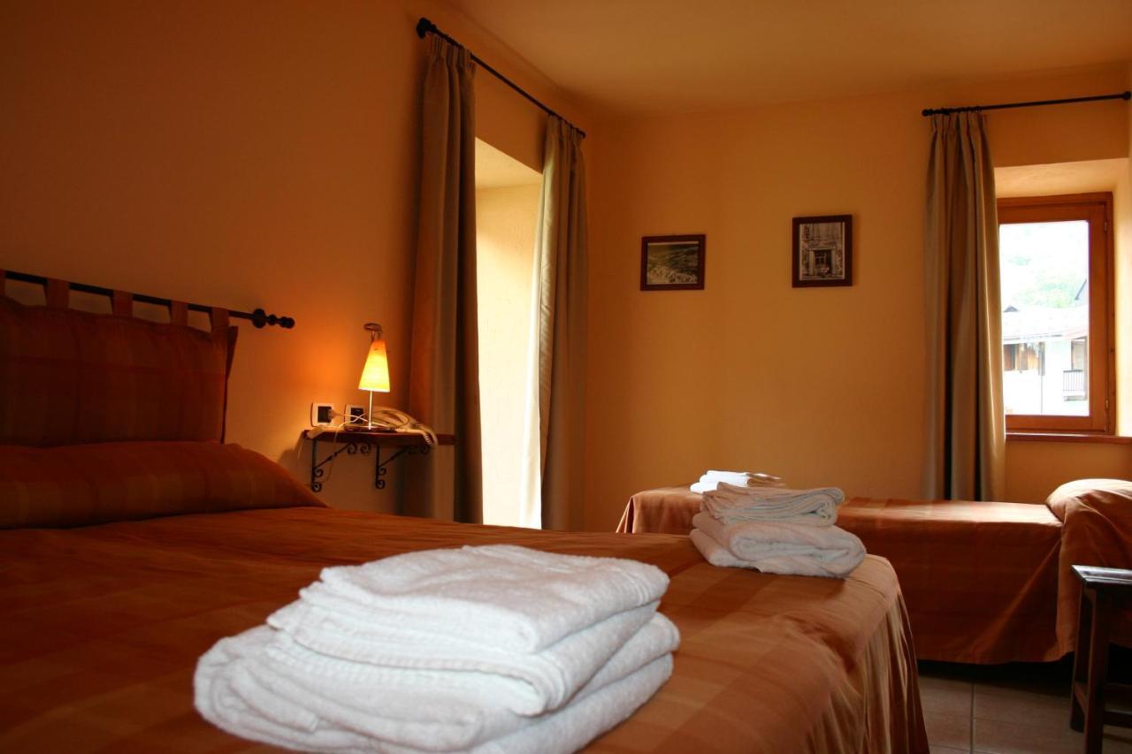Hotel La Ginestra Чезана-Торинезе Экстерьер фото